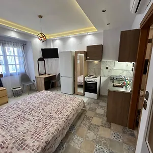 ano-poli-studios.hotels-of-thessaloniki.com/